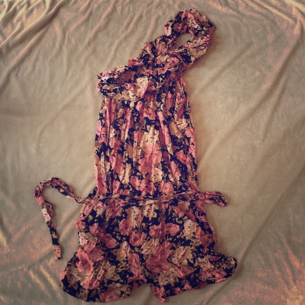 Never been worn -romper.